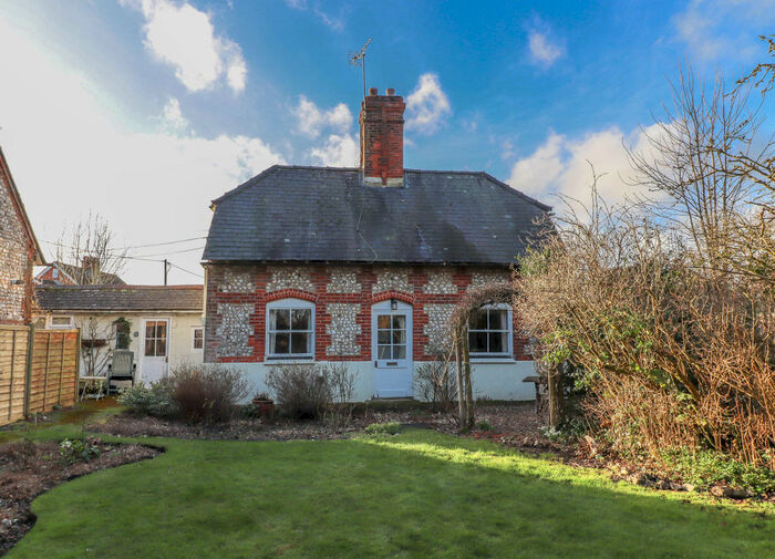 2 Bedroom Cottage For Sale In Vernham Dean, Andover, Hampshire, SP11