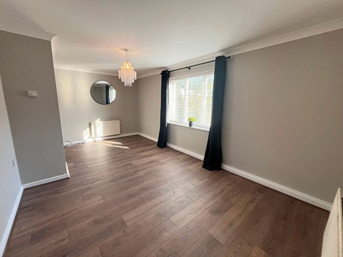 2 Bedroom Flat To Rent In Akerlea Close, Netherfield, MK6