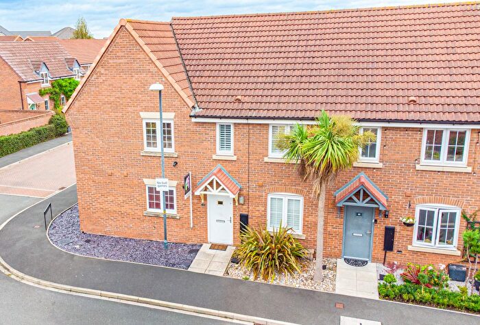3 Bedroom Terraced House For Sale In Elston Avenue, Selby, YO8