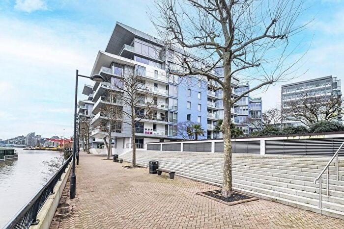 2 Bedroom Flat For Sale In Eastfields Avenue, London, SW18