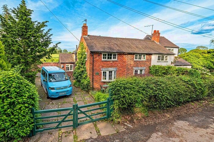 3 Bedroom Semi-Detached House For Sale In Chapel Lane, Acton Bridge, Northwich, CW8