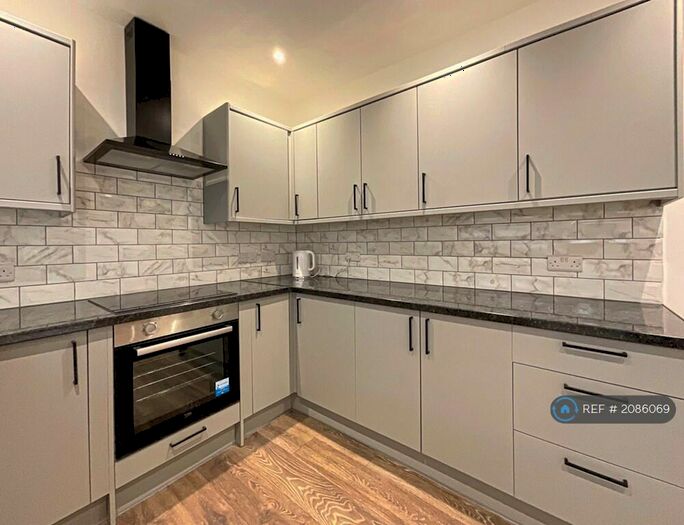 3 Bedroom Terraced House To Rent In Broughton Avenue, Doncaster, DN5