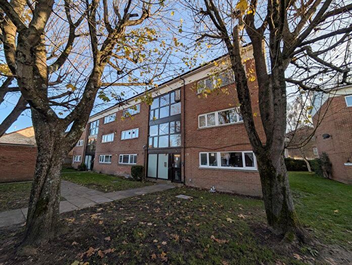 1 Bedroom Flat To Rent In Lennox Road, Chichester, PO19