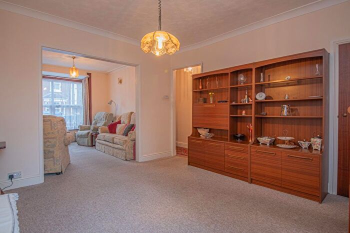 3 Bedroom Terraced House For Sale In The Crescent, Eastleigh, SO50