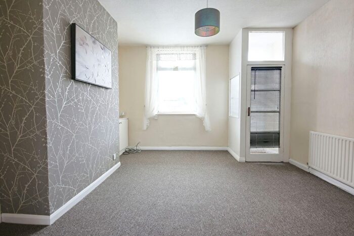 2 Bedroom End Of Terrace House To Rent In Syddall Street, St. Helens, WA10