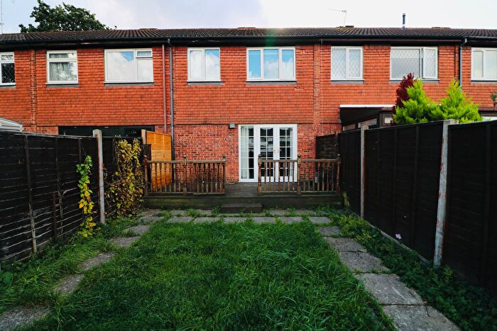 3 Bedroom Terraced House To Rent In Claymore Close, Morden, SM4