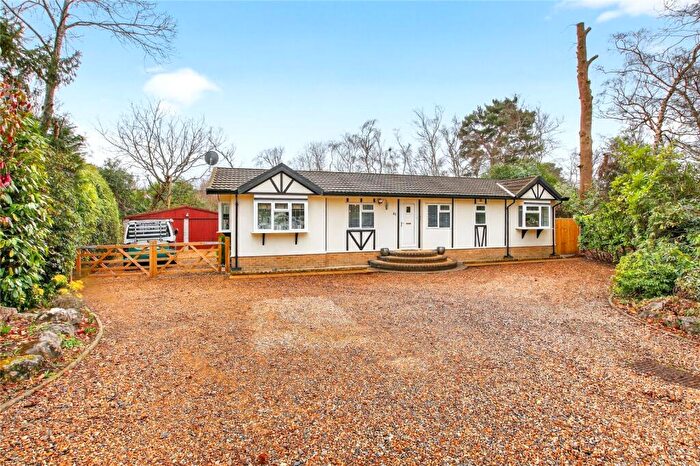 2 Bedroom Park Home For Sale In The Plateau, Warfield Park, Bracknell, Berkshire, RG42