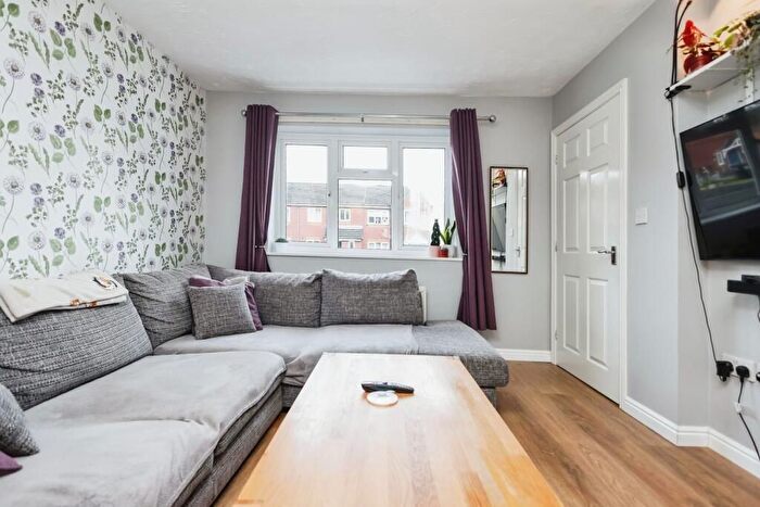 2 Bedroom Flat To Rent In Sheffield, London, S1