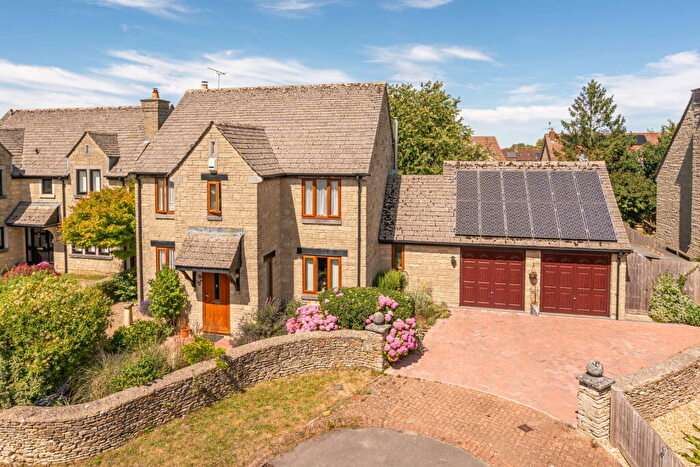 4 Bedroom Detached House For Sale In Belfry Drive, Hullavington, SN14