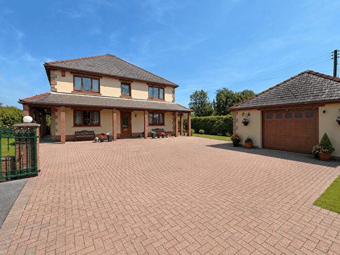 4 Bedroom Detached House For Sale In Nantycaws, Carmarthen, SA32