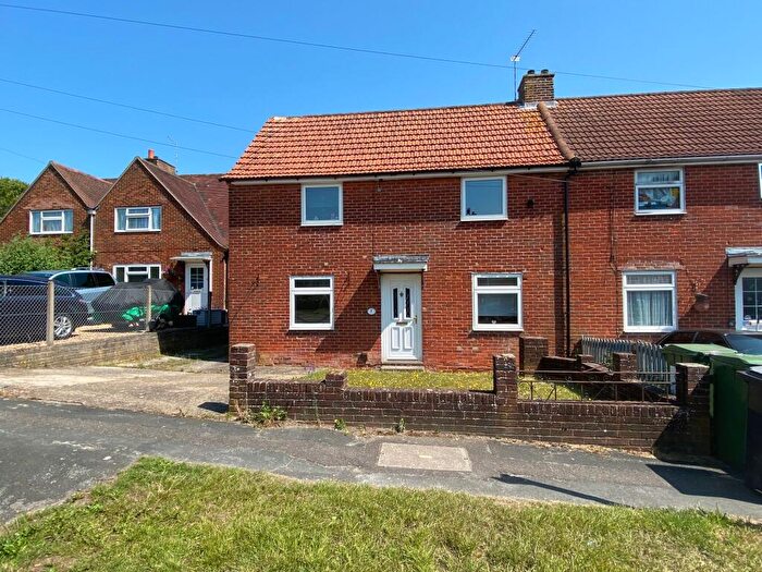 4 Bedroom Semi Detached House To Rent In Battery Hill, Winchester, SO22