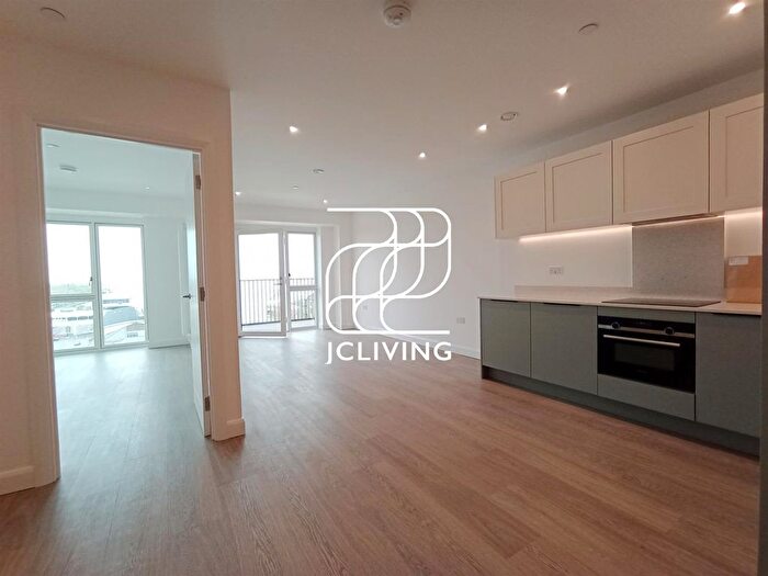 1 Bedroom Flat To Rent In Botanist House, Seagull Lane, E16