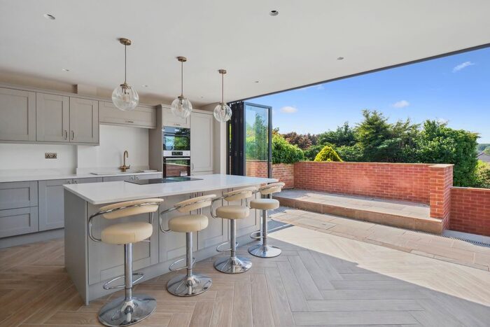 4 Bedroom Semi-Detached House To Rent In Stuart Avenue, Hayes, Bromley, BR2