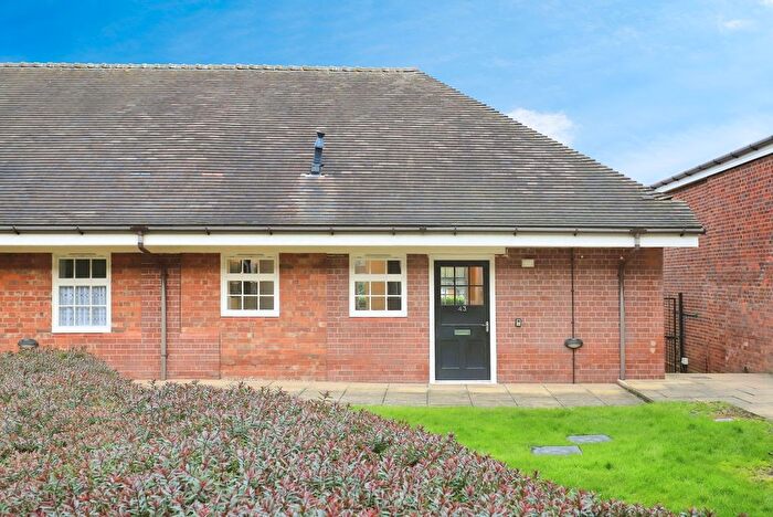 2 Bedroom Bungalow For Sale In Lowbridge Walk, Bilston, West Midlands, WV14