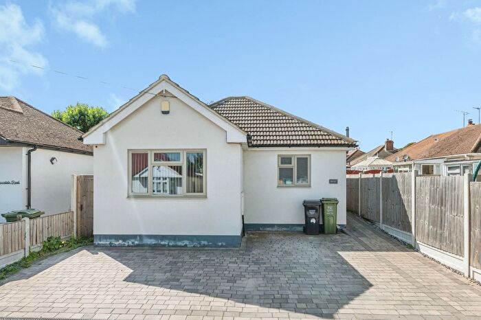 1 Bedroom Detached House For Sale In Avondale Road, Basildon, Essex, SS16