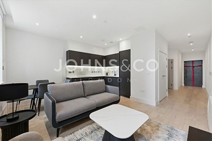 1 Bedroom Flat To Rent In Horlicks Quarter, Slough, Berkshire, SL1