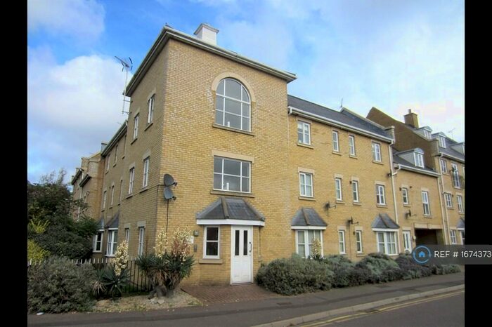 2 Bedroom Flat To Rent In New Writtle Street, Chelmsford, CM2