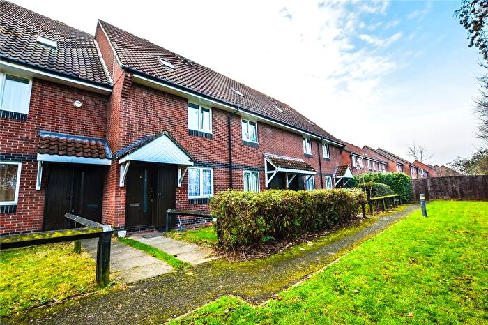 2 Bedroom Flat To Rent In Abercorn Way, London, SE1