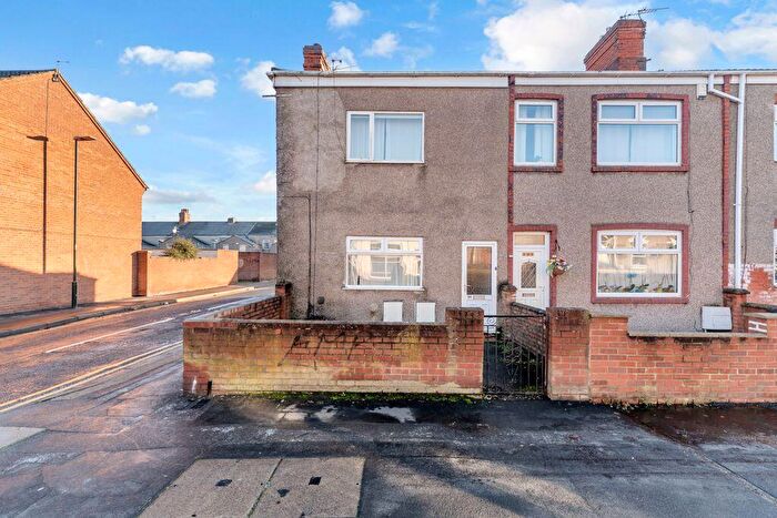 2 Bedroom Block Of Apartments For Sale In Heneage Road, Grimsby, DN32