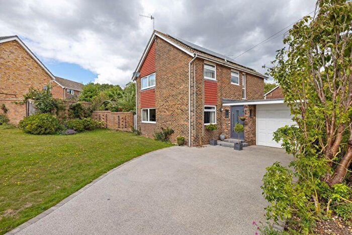 4 Bedroom Detached House For Sale In Worcester Road, Chichester, PO19