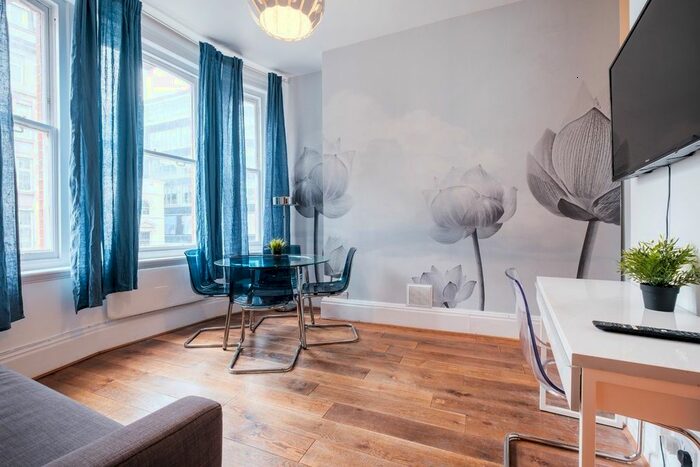 1 Bedroom Flat To Rent In , Oxford Street, W1D