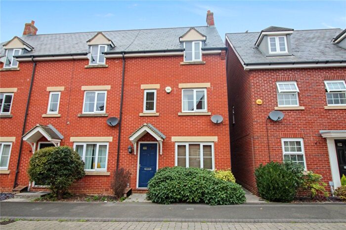 3 Bedroom End Terrace House For Sale In Birkdale Close, Swindon, Wiltshire, SN25