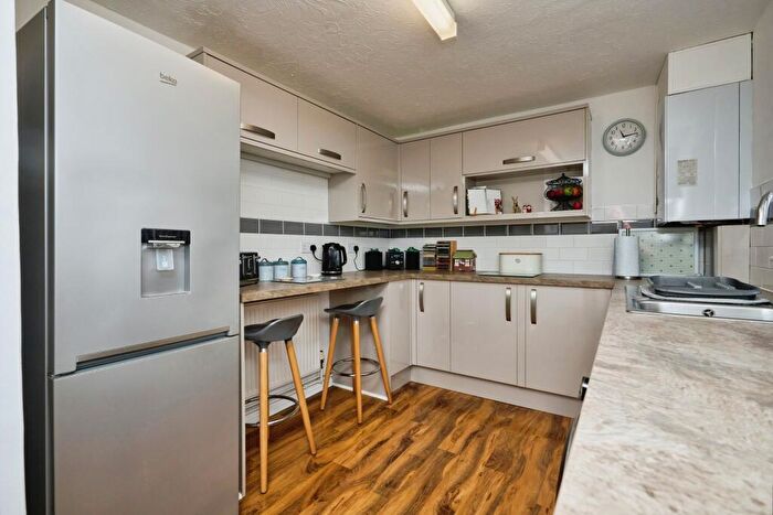 3 Bedroom Terraced House For Sale In Love Lane, Cowes, Isle Of Wight, PO31