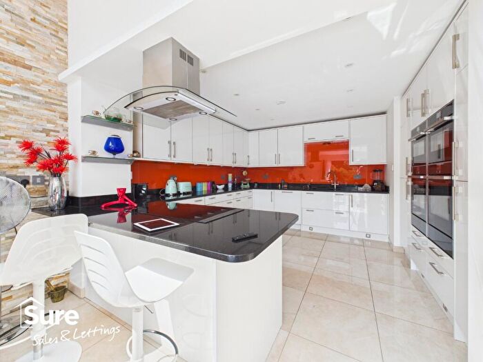 1 Bedroom Semi-Detached House To Rent In Kingsland Road, Hemel Hempstead, Hertfordshire, HP1