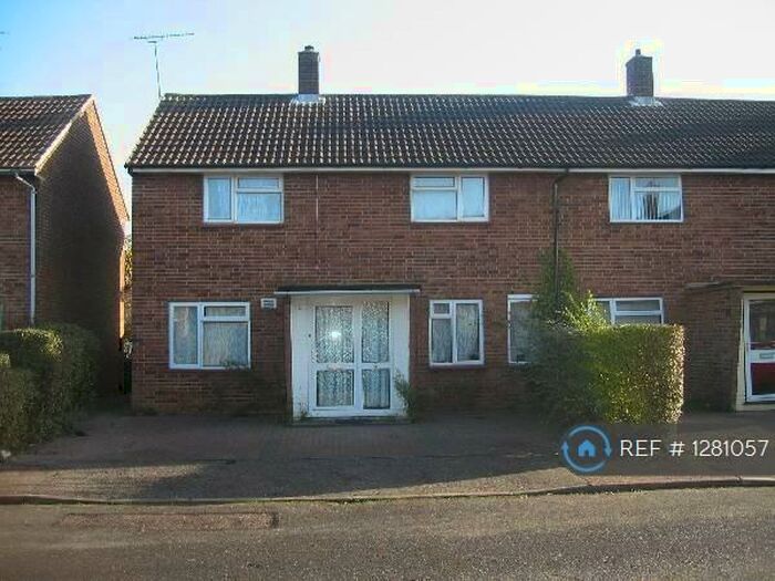 5 Bedroom End Of Terrace House To Rent In Holly Close, Hatfield, AL10