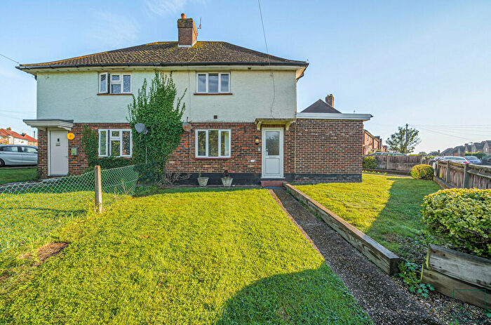 6 Bedroom Semi-Detached House To Rent In Fentum Road, Guildford, GU2