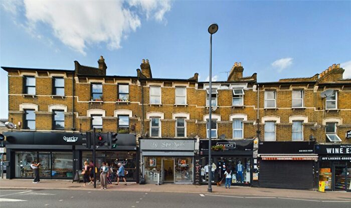 3 Bedroom Flat To Rent In Hoe Street, Walthamstow, London, E17