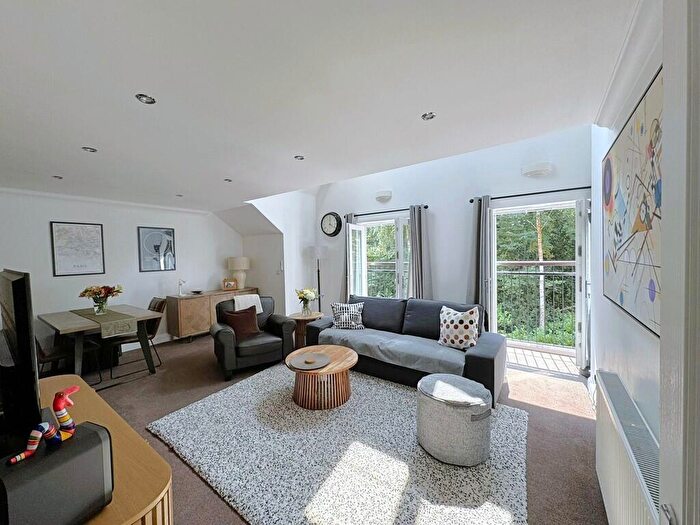 3 Bedroom Apartment For Sale In Fennyland Lane, Kenilworth, CV8