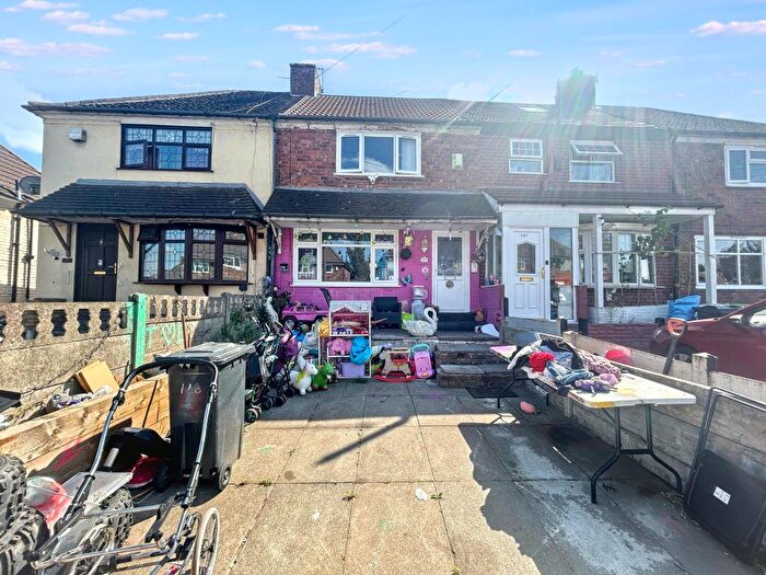 3 Bedroom Terraced House For Sale In Carisbrooke Road, Wednesbury, WS10
