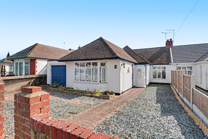 2 Bedroom Semi-Detached Bungalow For Sale In Ashurst Avenue, Wick Estate, SS2