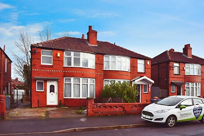 4 Bedroom Semi-Detached House To Rent In Heyscroft Road, Withington, M20