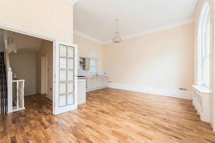 2 Bedroom Mews House To Rent In Craven Hill Mews, Bayswater, Paddington, Hyde Park, W2