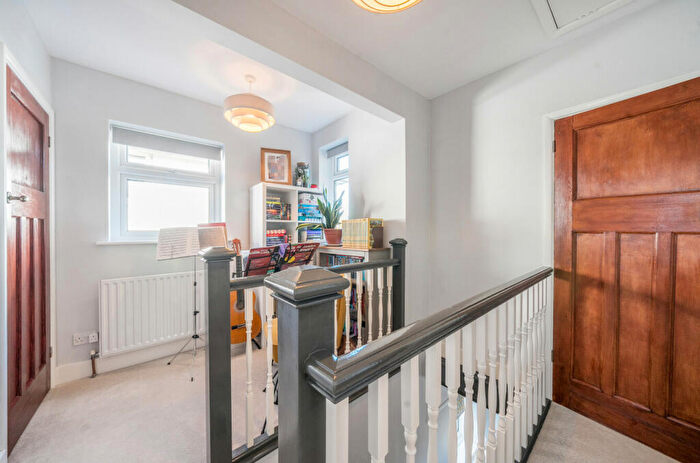 3 Bedroom Semi-Detached House For Sale In Whitedown Lane, Alton, Hampshire, GU34