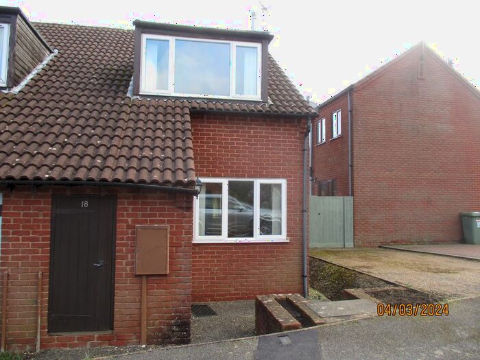 2 Bedroom End Of Terrace House To Rent In Ladywell, Oakham, LE15
