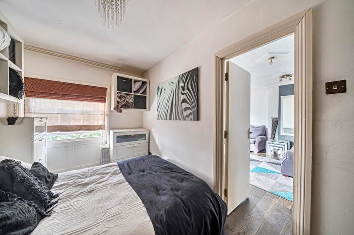 1 Bedroom Flat For Sale In Castle Hill, Reading, Berkshire, RG1