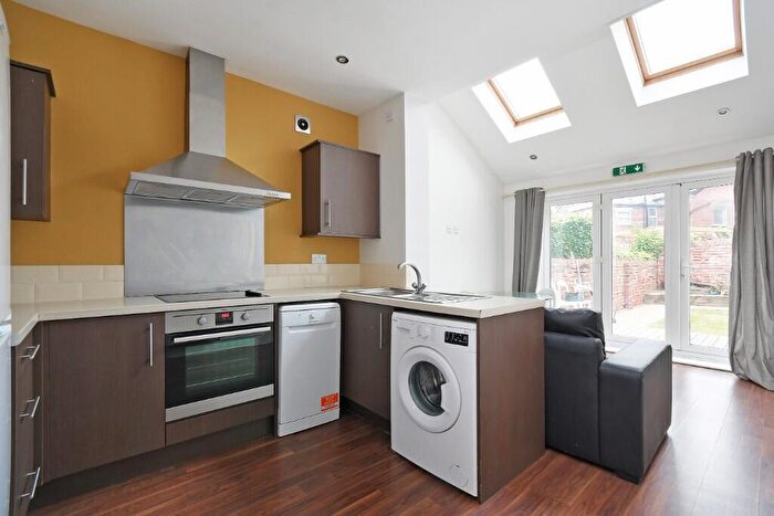 3 Bedroom Terraced House To Rent In Onslow Road, Sheffield, S11