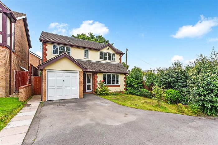 4 Bedroom Detached House For Sale In Pump Lane, Horndean, PO8