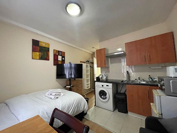 Studio To Rent In Station Road, Manor Park London, E12