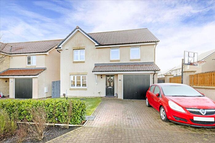 4 Bedroom Detached House For Sale In Cadwell Gardens, Gorebridge, EH23