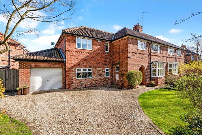 4 Bedroom Semi Detached House For Sale In The Horseshoe, York, North Yorkshire, YO24