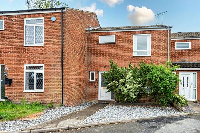 3 Bedroom Terraced House For Sale In Elizabeth Drive, Tring, HP23