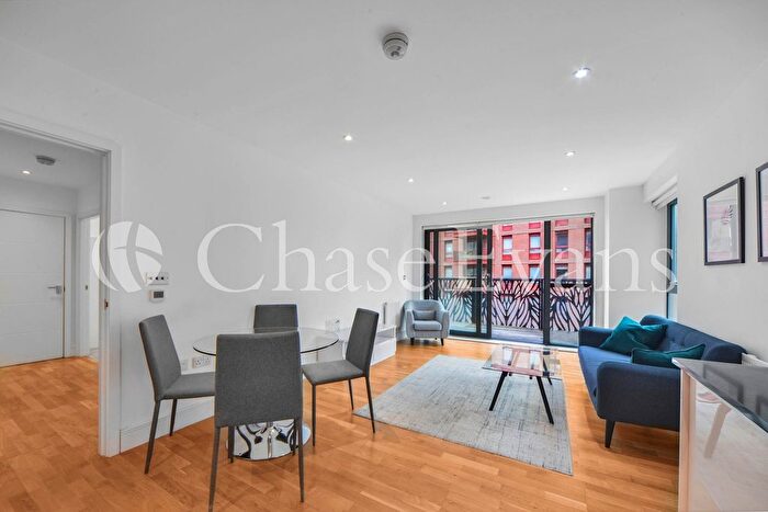 2 Bedroom Flat To Rent In Leven Road, Poplar, London, E14