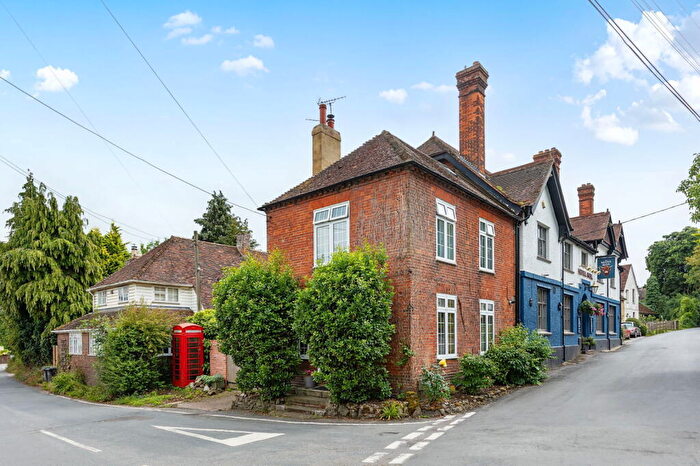 3 Bedroom Semi-Detached House For Sale In Bull Road, Birling, West Malling, Kent, ME19
