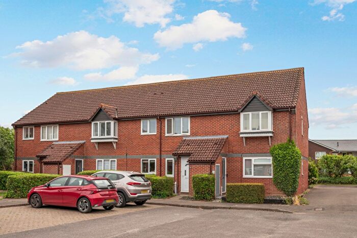 1 Bedroom Maisonette To Rent In Cambridge Road, West Molesey, KT8