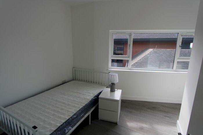 1 Bedroom Flat To Rent In Windsor Rd, Slough, SL1