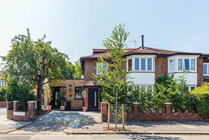 5 Bedroom Semi-Detached House For Sale In Parkfield Avenue, London, SW14